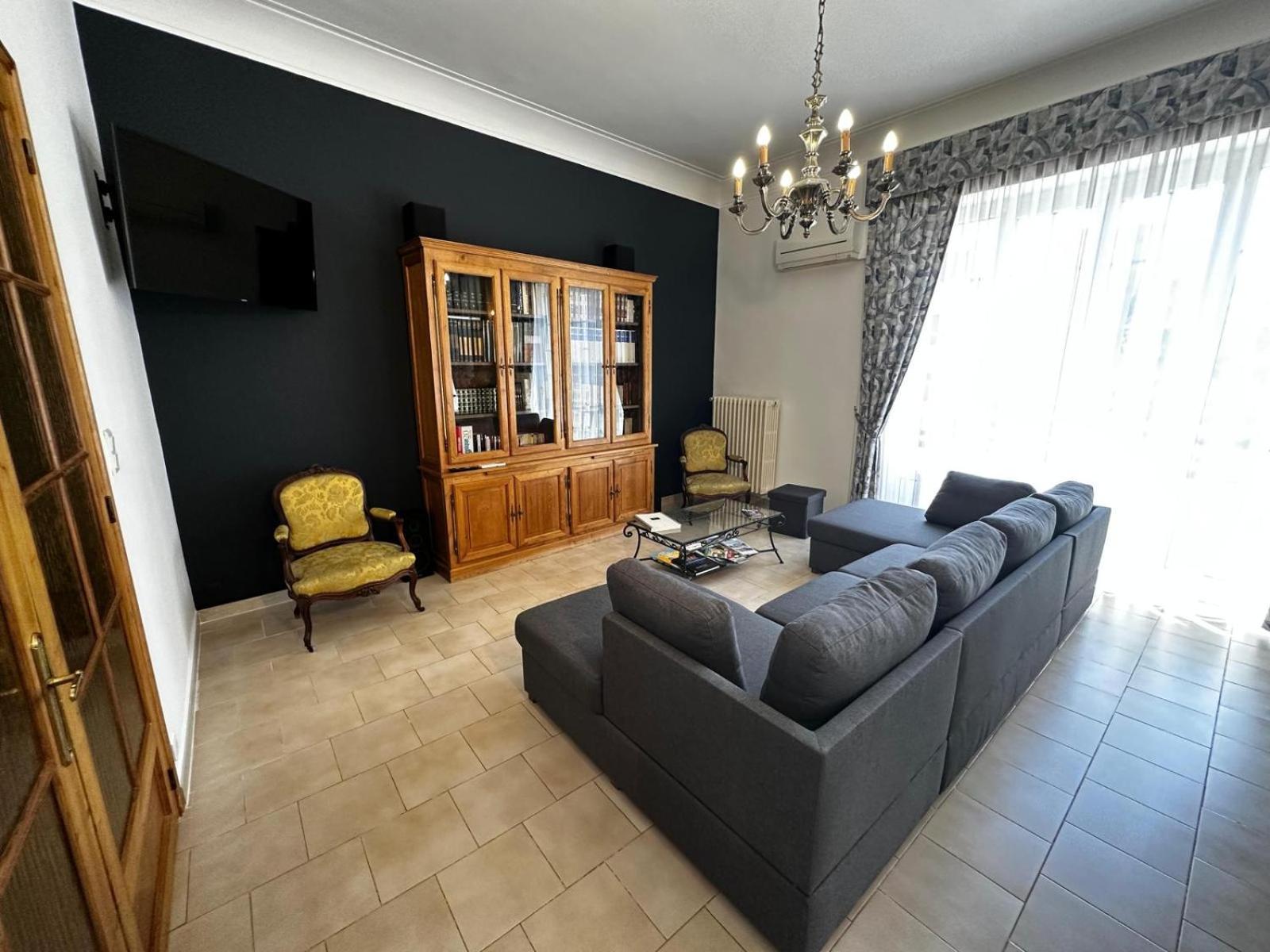 Appartement 4 A 8 Personnes, Spacieux De Standing Classe 4 Etoiles 尼姆 外观 照片