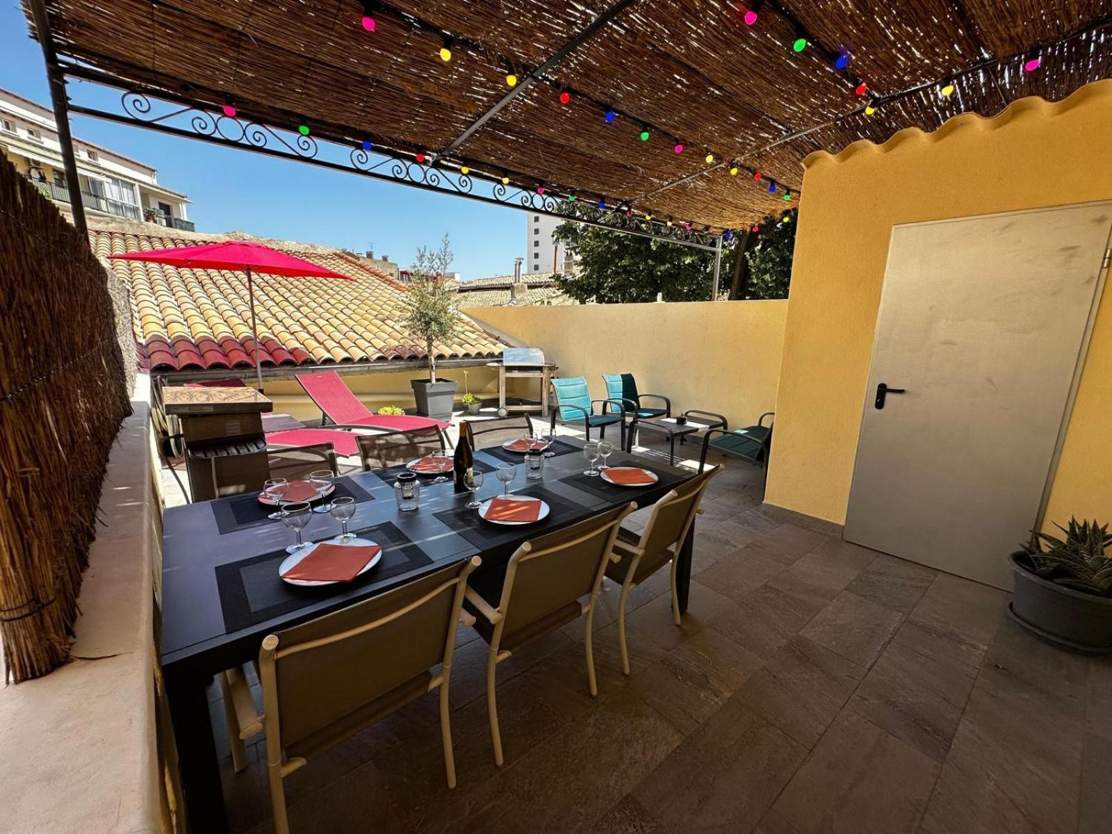 Appartement 4 A 8 Personnes, Spacieux De Standing Classe 4 Etoiles 尼姆 外观 照片